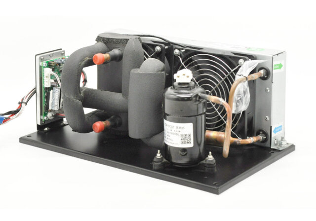 DC plate liquid chiller